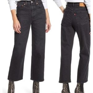 Levi’s Ribcage Straight